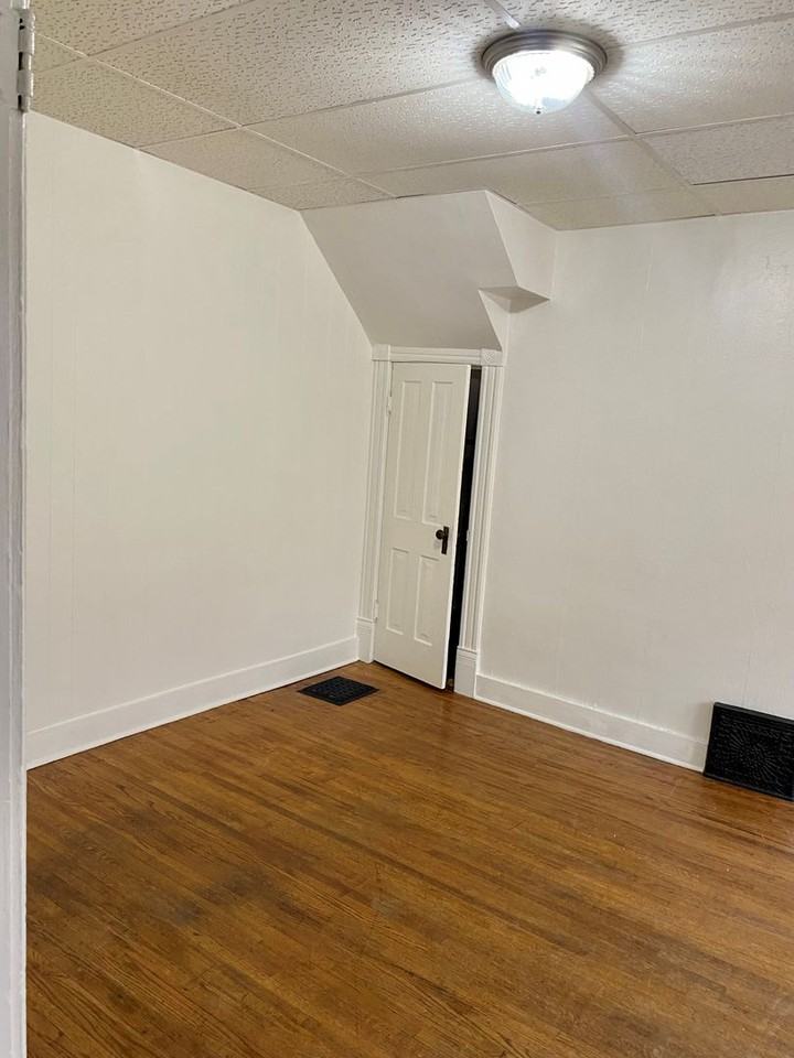 17 3rd St SE - Photo 3 of 12