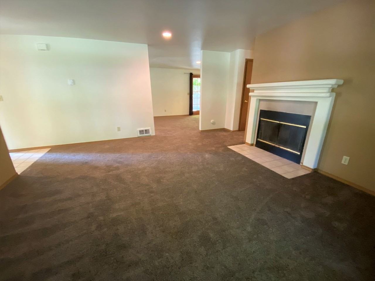 807 N C St - Photo 6 of 26