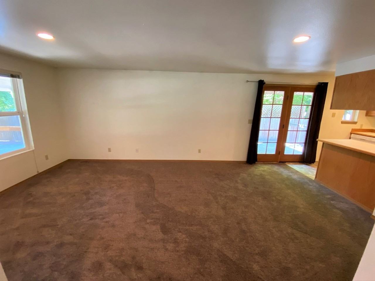 807 N C St - Photo 3 of 26