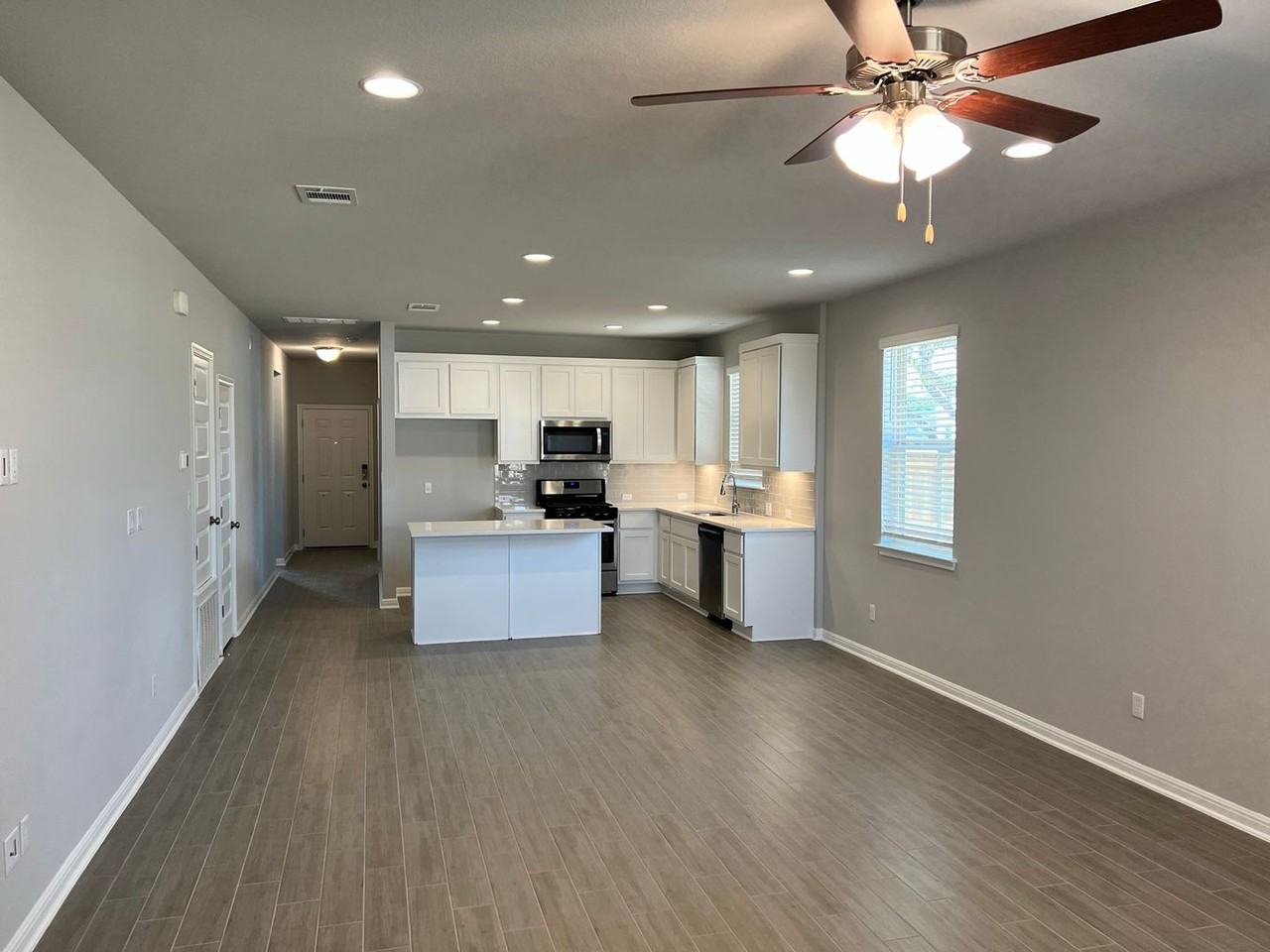2724 Juniper Woods Rd - Photo 4 of 25