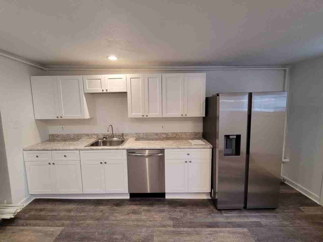 1146 Woods Run Ave - Photo 3 of 15