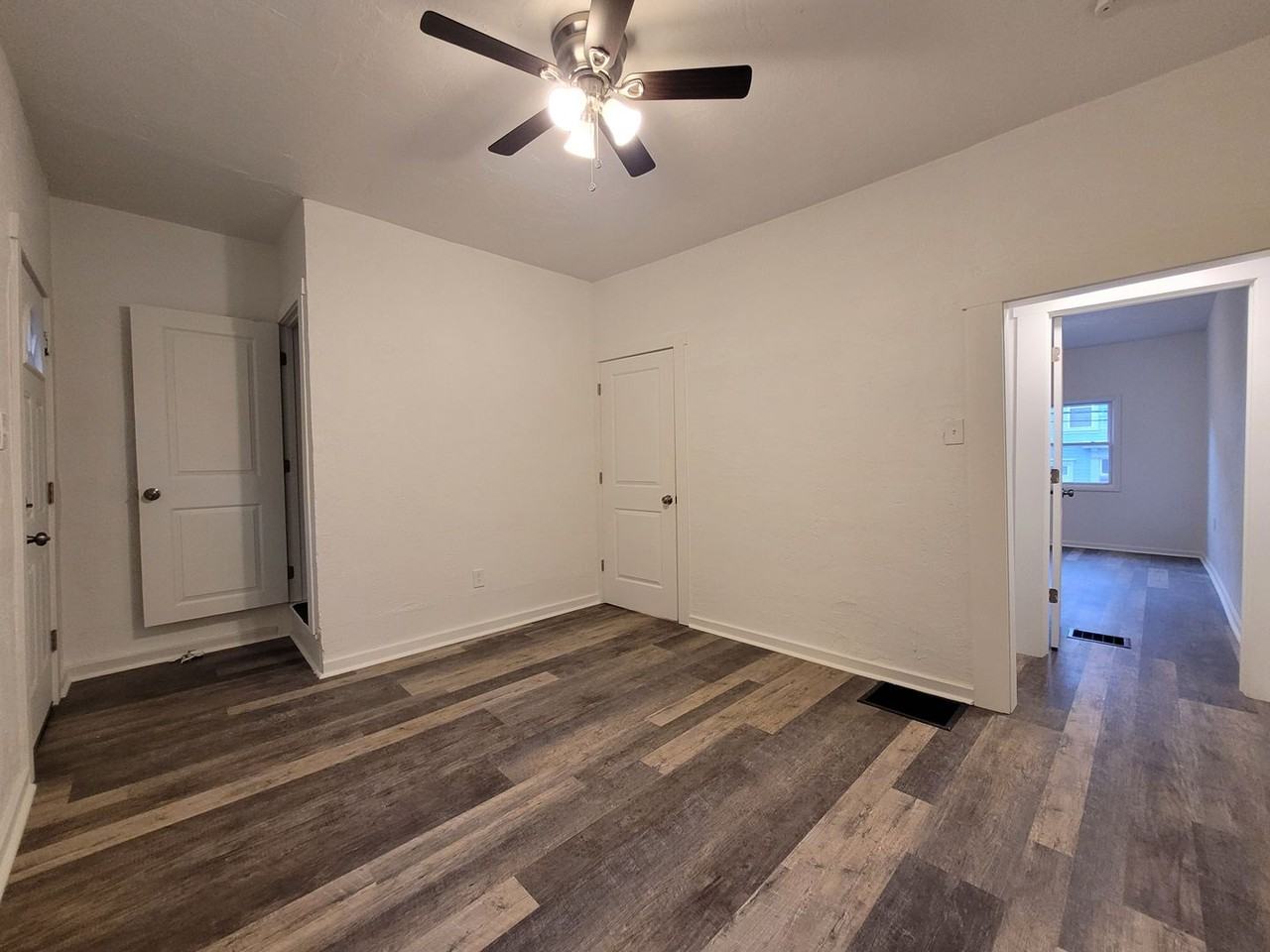 1146 Woods Run Ave - Photo 7 of 15