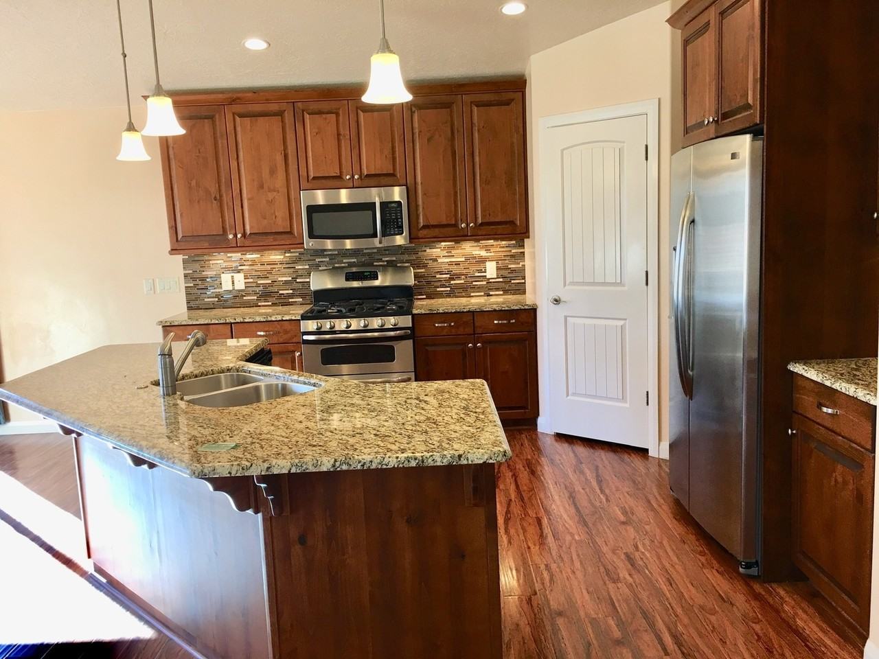 4115 S 20 E - Photo 5 of 14