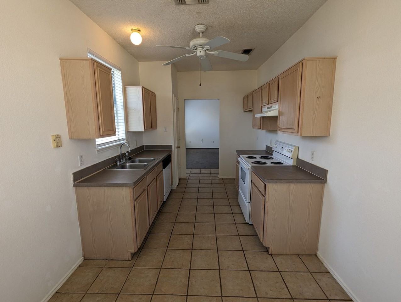6367 Stonewater Bend Trl - Photo 5 of 19