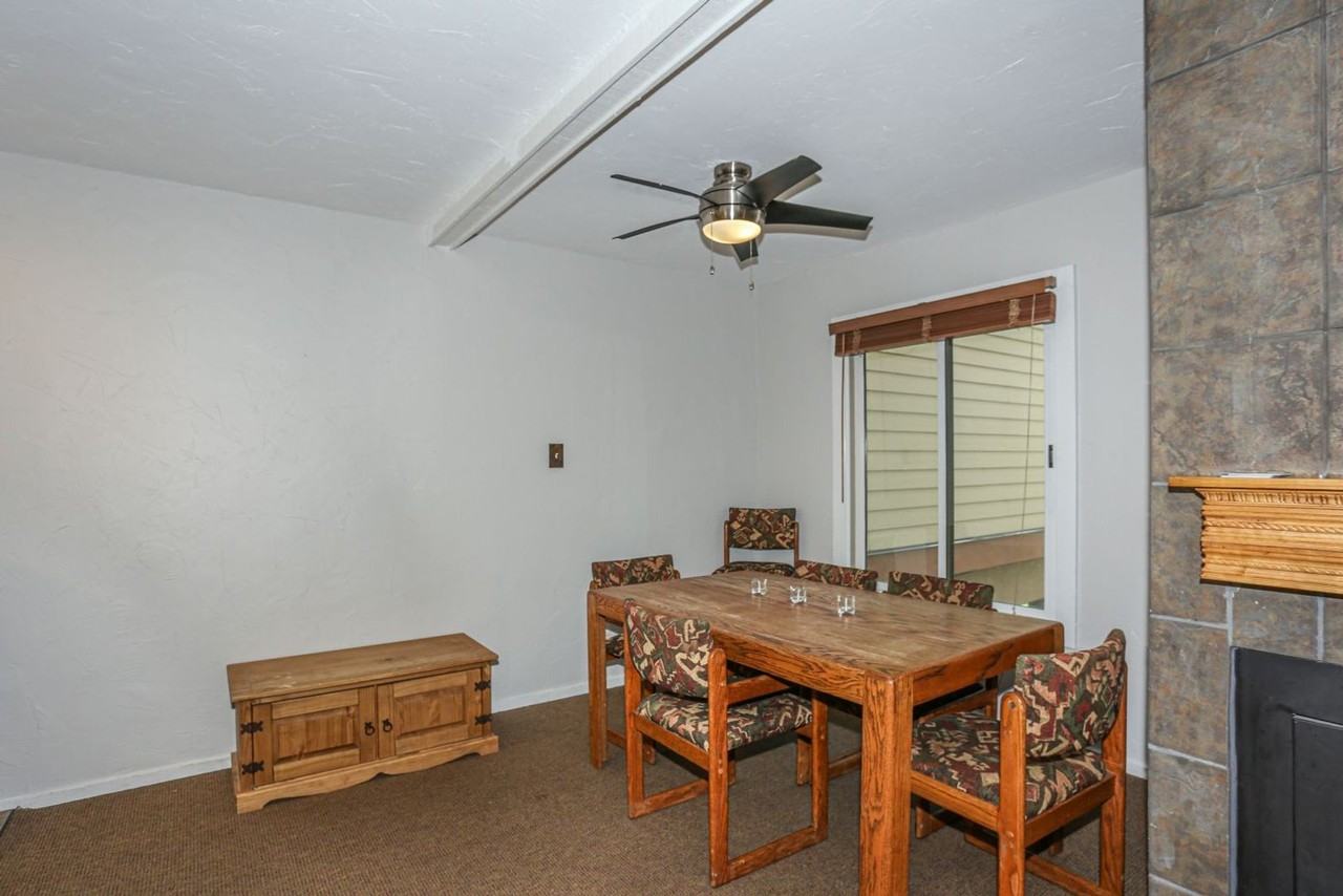 105 105 Tannenbaum - Photo 3 of 48