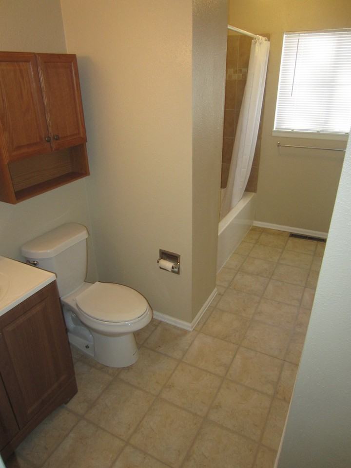 1125 E Las Animas St - Photo 5 of 7