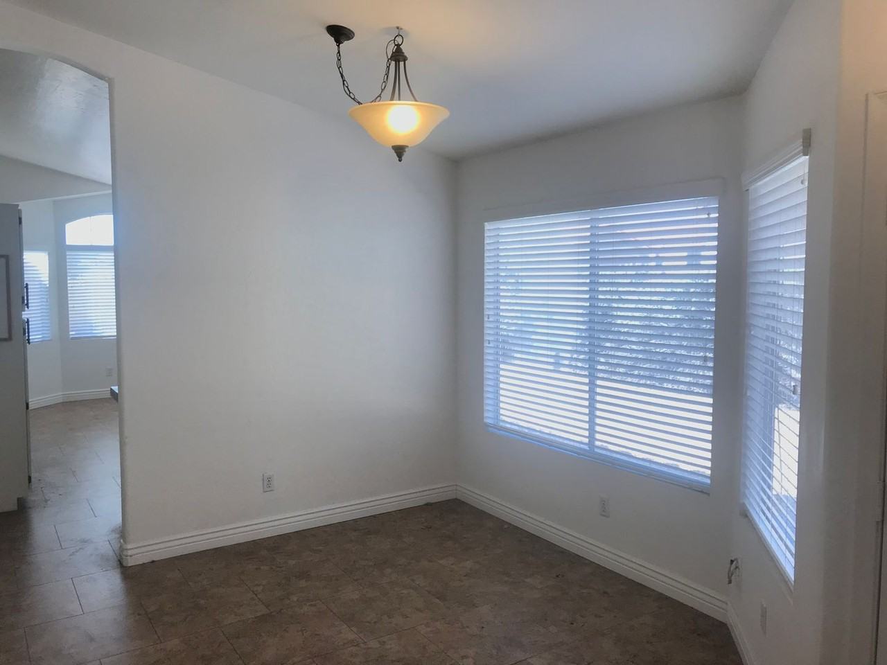 2036 E Windsong Dr - Photo 5 of 11