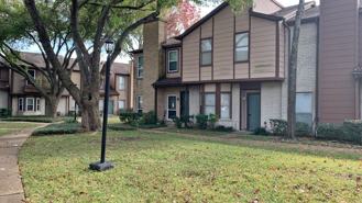 12500 Brookglade Cir - Photo 1 of 1