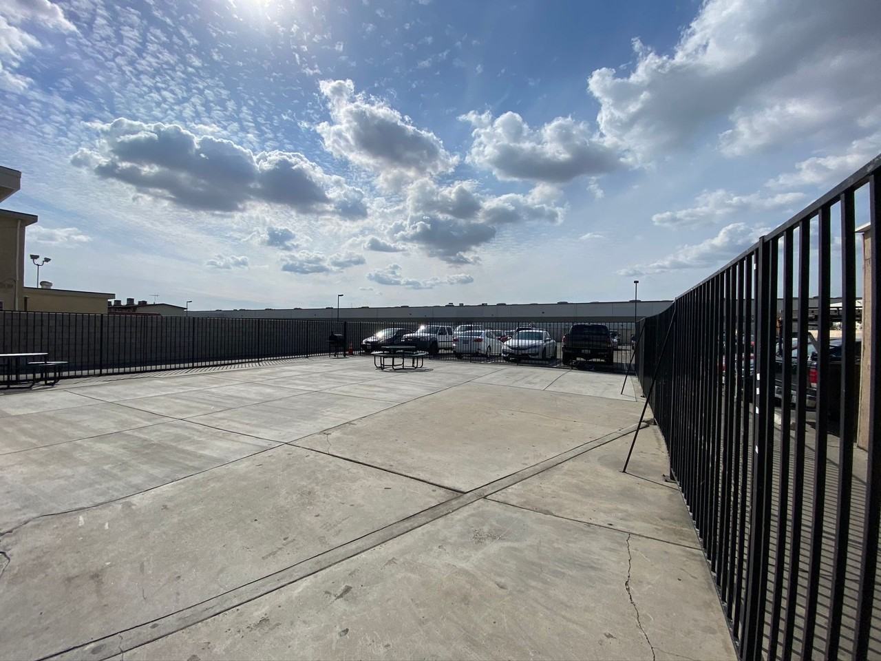 Las Palmas Apartments - Photo 5 of 8