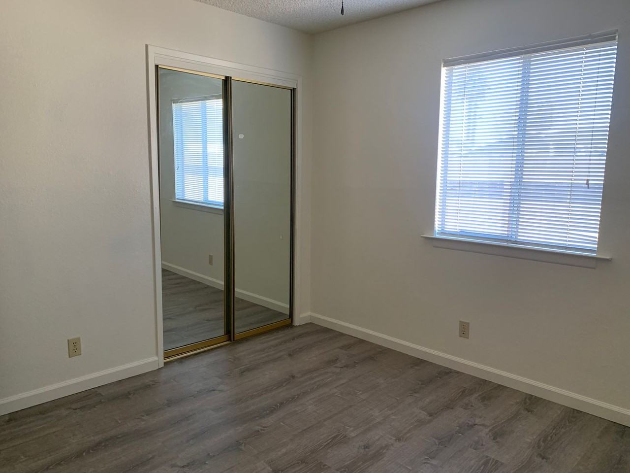 217 W Elm St #A - Photo 2 of 10