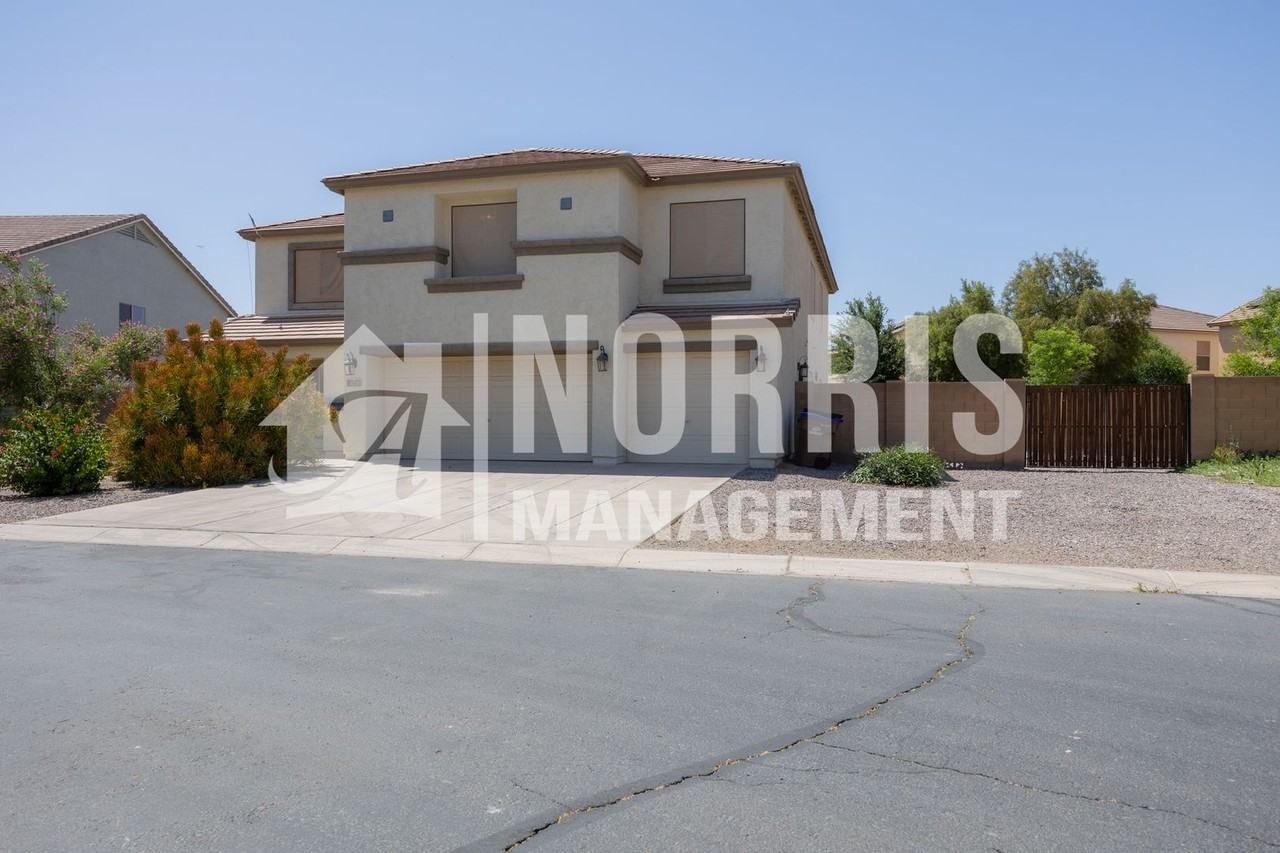 122 N Cholla - Photo 2 of 50