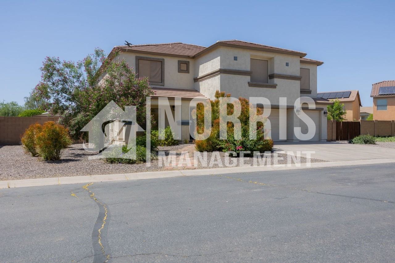 122 N Cholla - Photo 3 of 50
