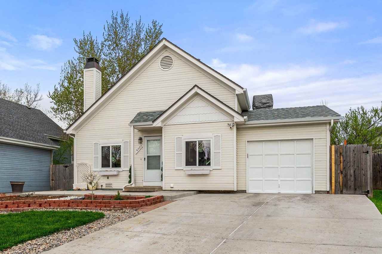 4727 S Pagosa Way - Photo 3 of 25