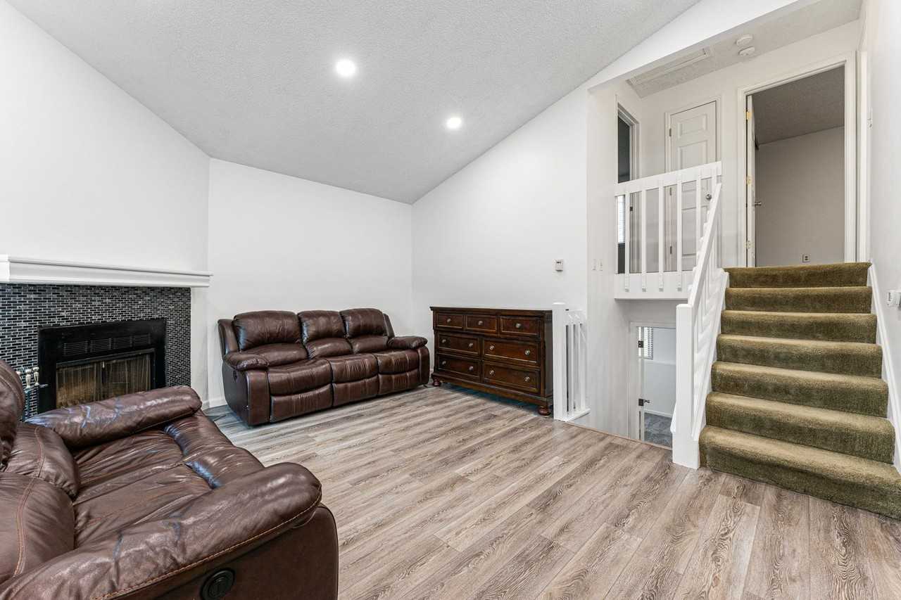4727 S Pagosa Way - Photo 4 of 25