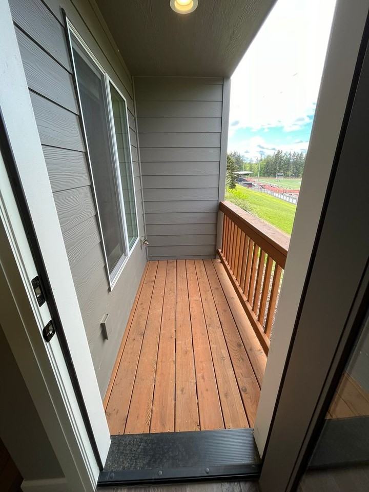 37855 College St - Photo 5 of 12