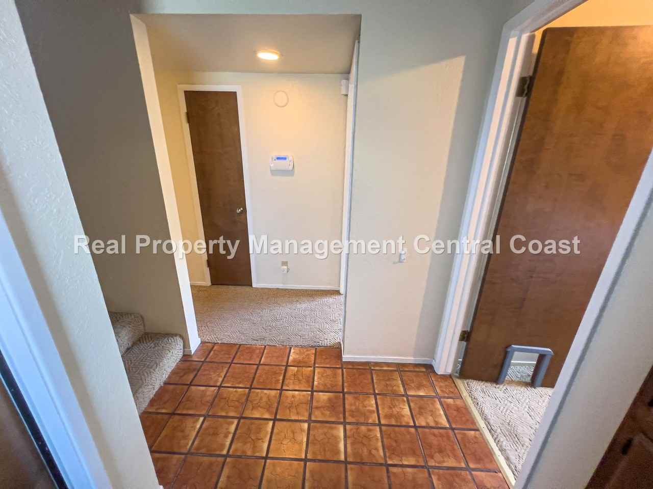 331 Henrietta Ave - Photo 3 of 27