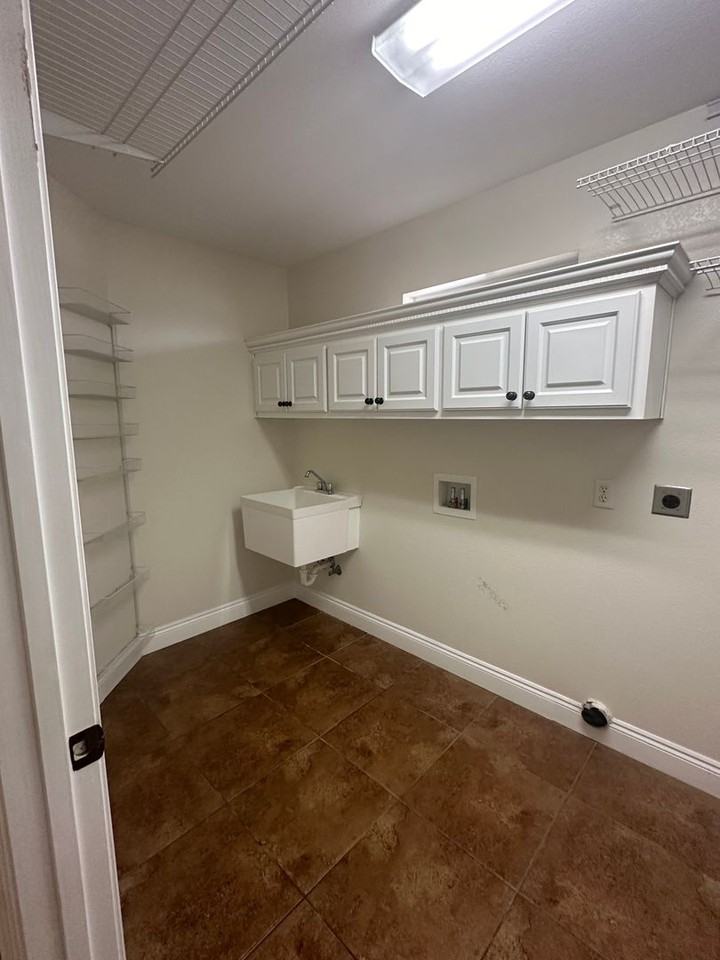 4262 Dairy Farm Rd - Photo 2 of 28