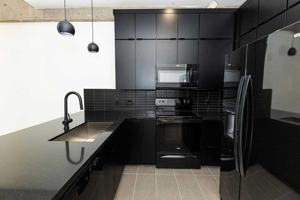 featured image of 2722 N 7th St