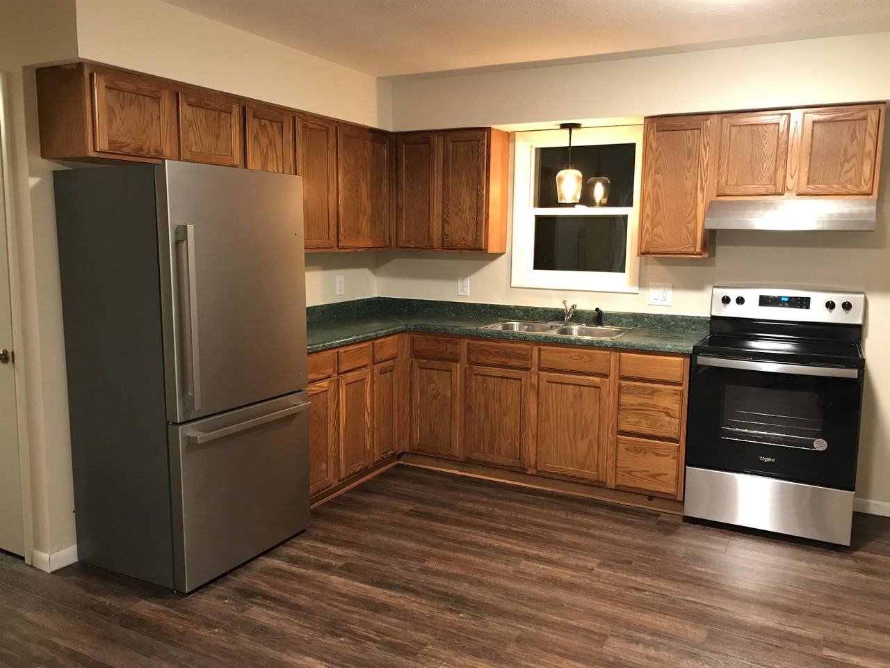 205 King Dr - Photo 2 of 14