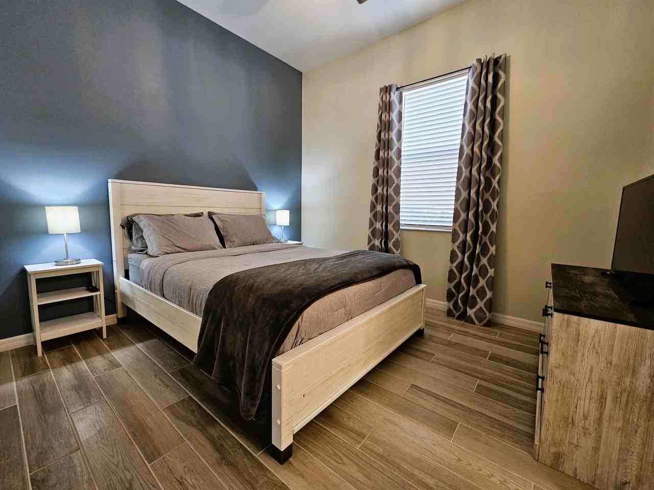 5981 Berwick Ln - Photo 5 of 50