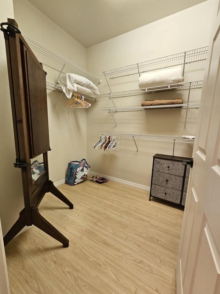 6441 Liberty St - Photo 2 of 50