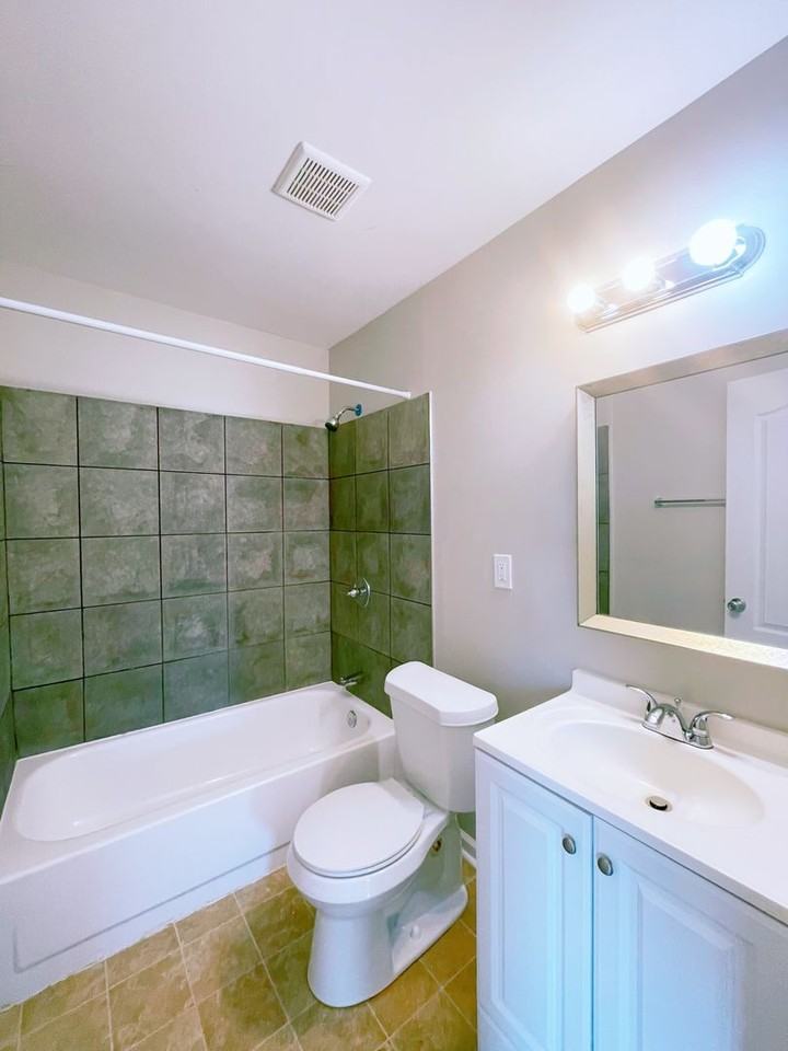 907 Harris St - Photo 6 of 10