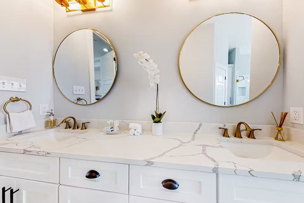 Houston - Photo 7 of 27