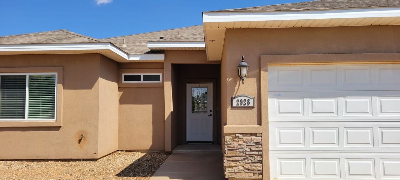 2928 Elizabeth Ct - Photo 4 of 26