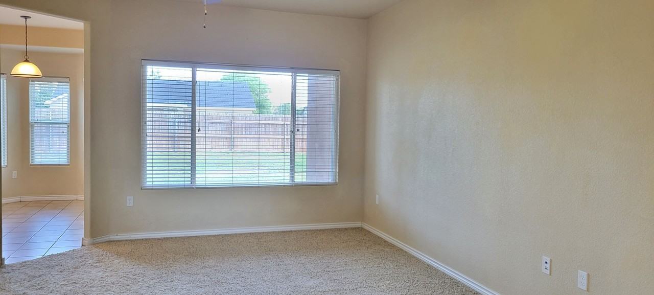 2928 Elizabeth Ct - Photo 6 of 26