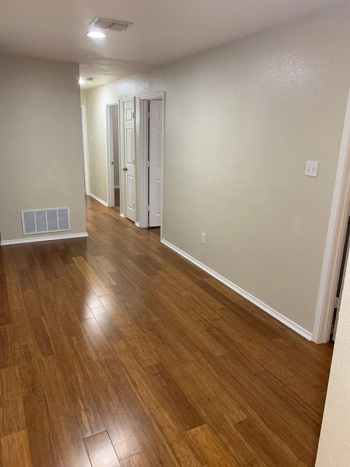 12820 Kingsgate Dr - Photo 2 of 19