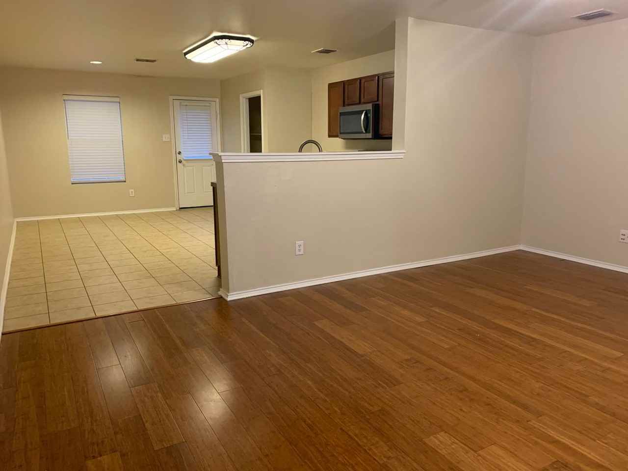 12820 Kingsgate Dr - Photo 4 of 19