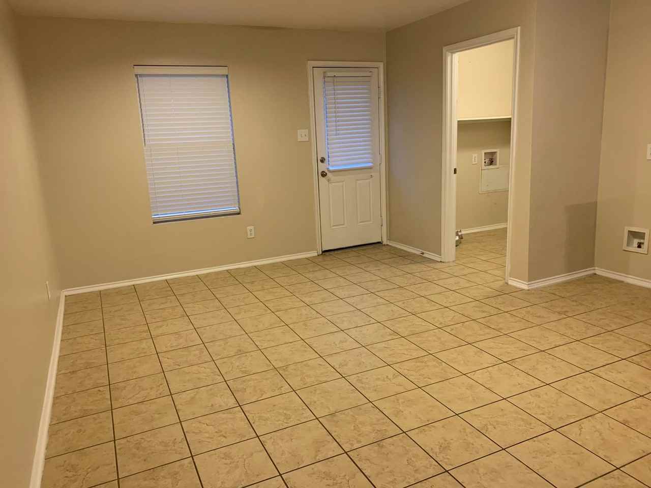 12820 Kingsgate Dr - Photo 7 of 19