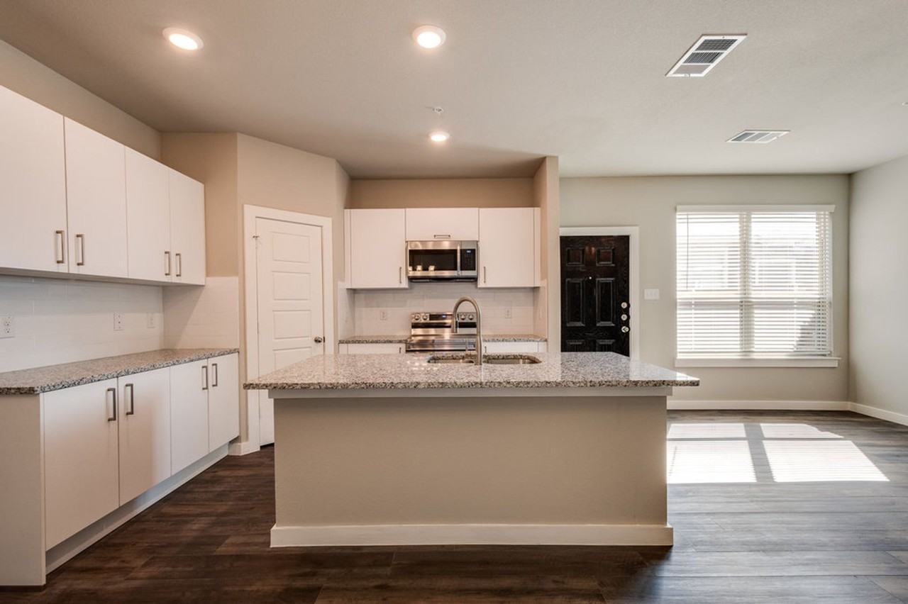 645 Harvest Moon Dr - Photo 6 of 15