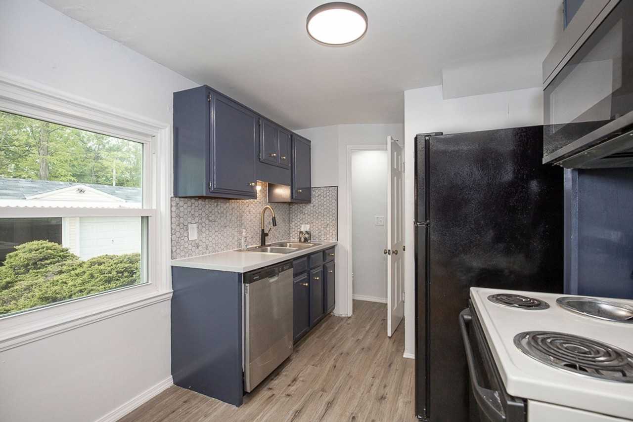 19400 Shakerwood Rd - Photo 6 of 25