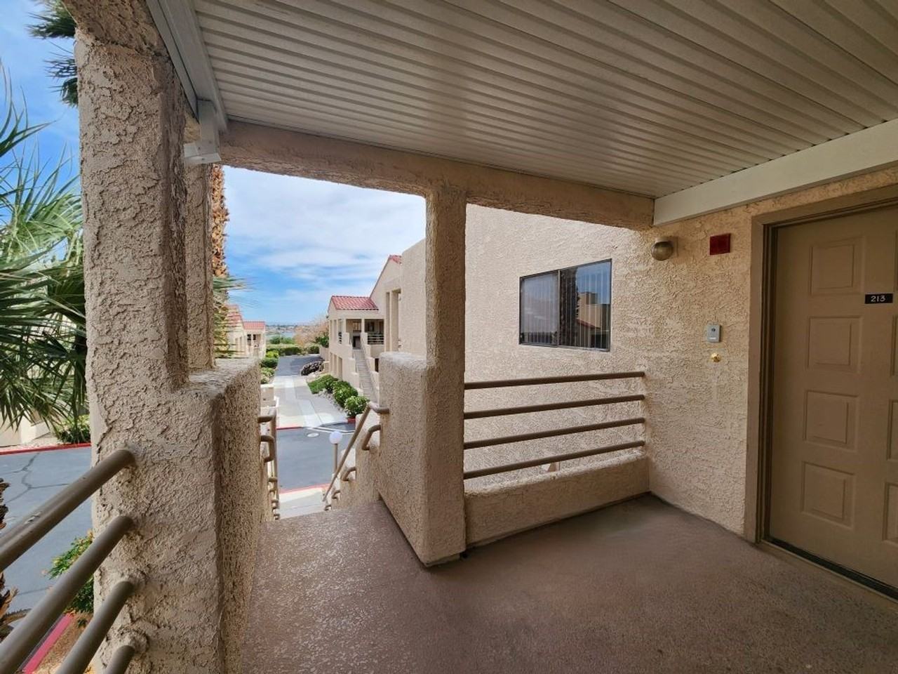 3827 Desert Marina Dr - Photo 3 of 23