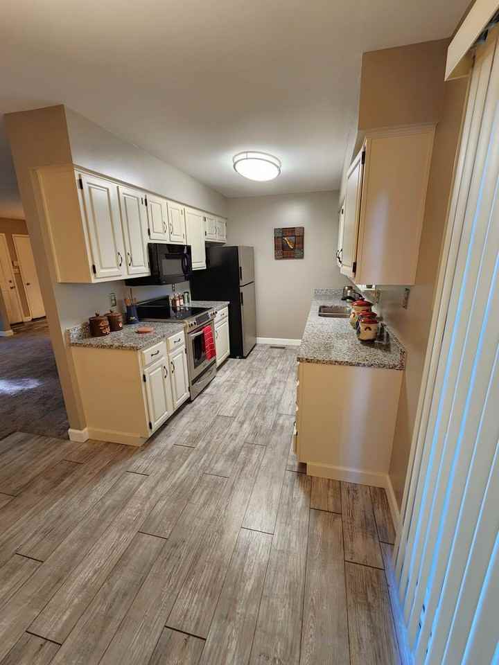 3514 Sw Kiowa St - Photo 5 of 28