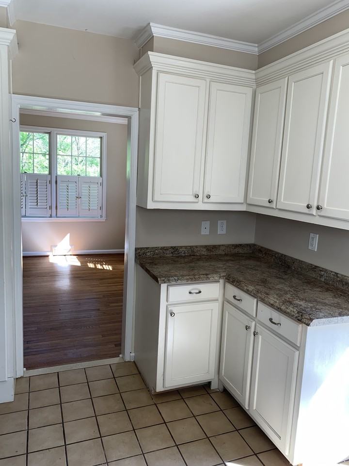 1196 Morningside Dr - Photo 7 of 12