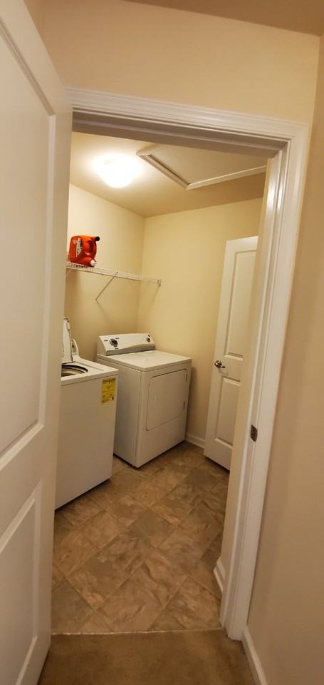 326 Bellerive Dr - Photo 2 of 2