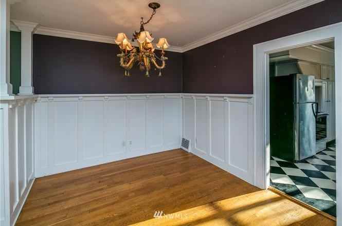 2400 E St - Photo 6 of 15