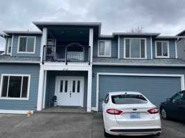 featured image of 3725 Bristol St