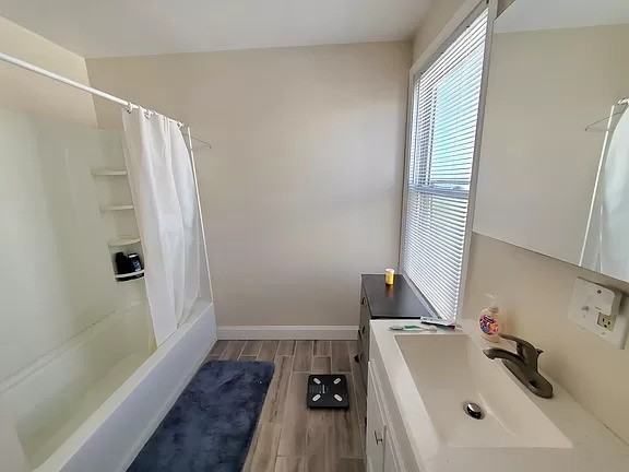 Columbia St #3 - Photo 6 of 6
