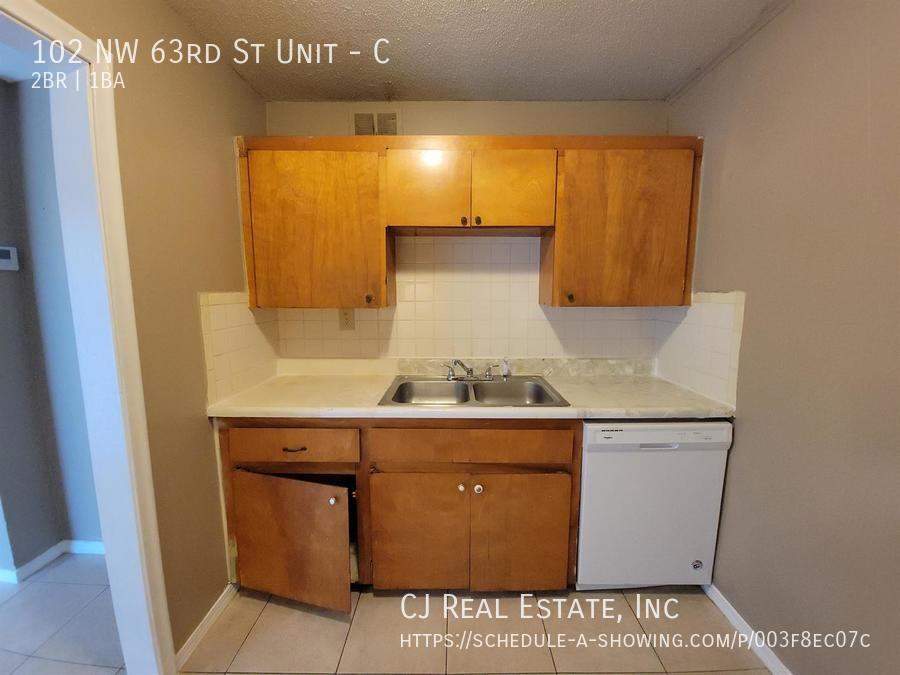 102 Nw 63rd St #C - Photo 5 of 10