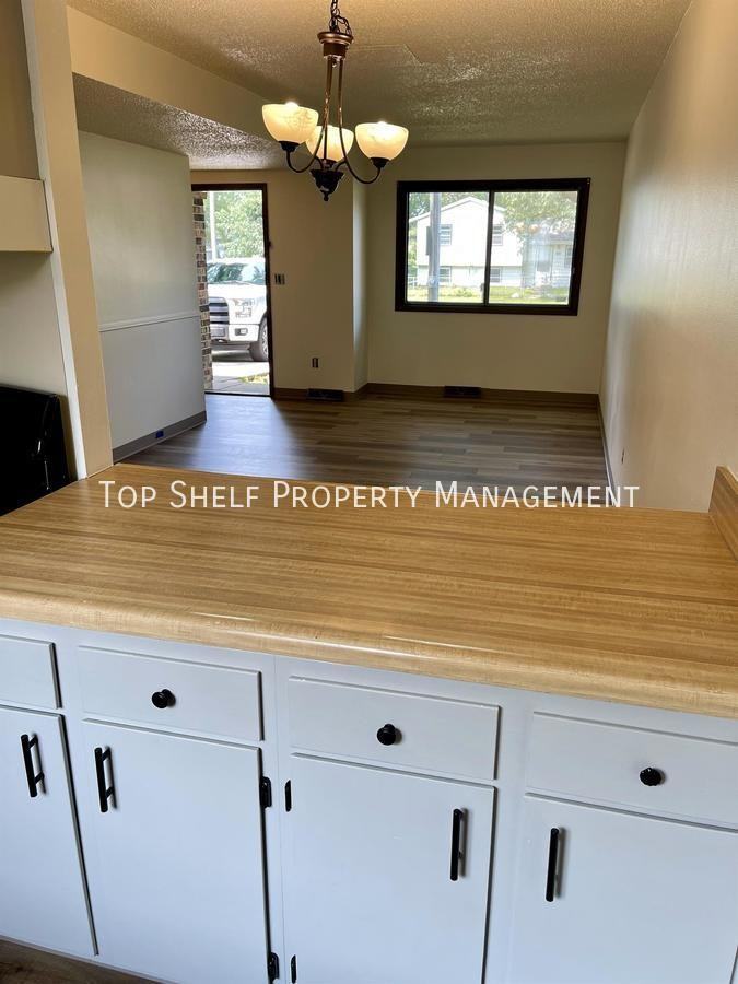 2903 E 42nd St - Photo 2 of 4