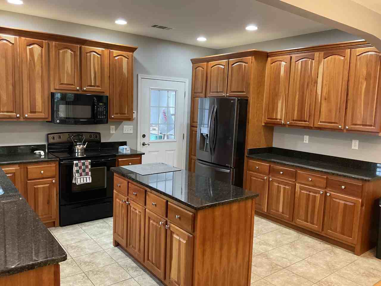 180 Lindsey Ln #NA - Photo 2 of 7