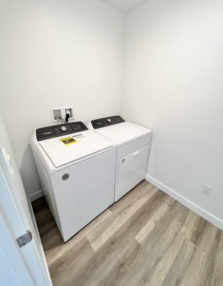 308 W 2025 N #308 - Photo 3 of 8