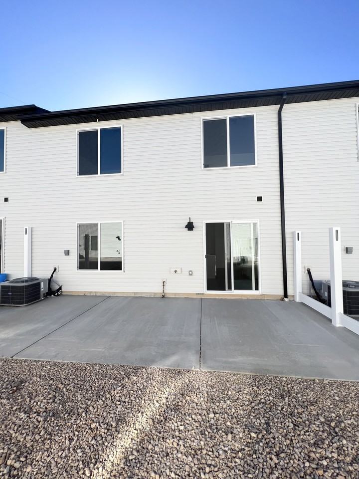 308 W 2025 N #308 - Photo 7 of 8