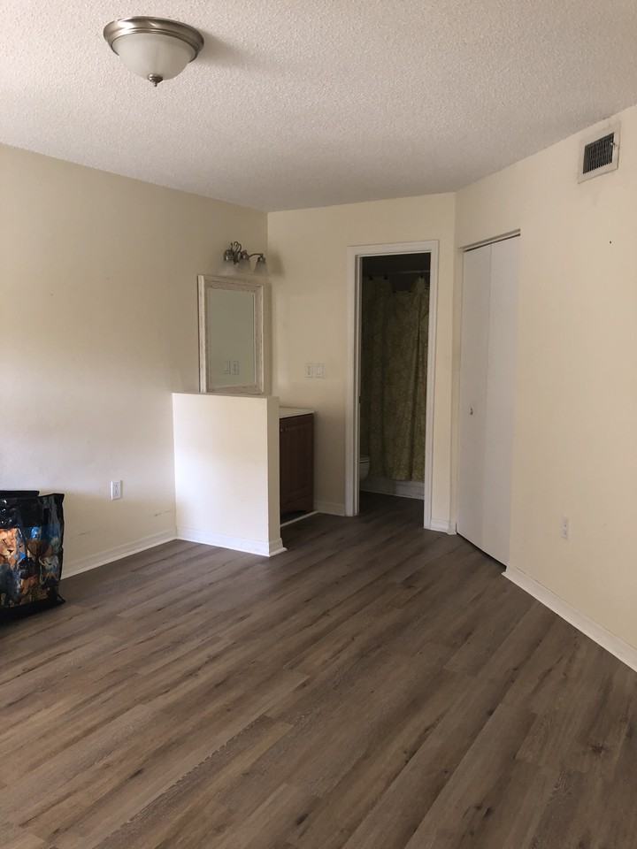 12591 Equestrian Cir #1202 - Photo 5 of 42