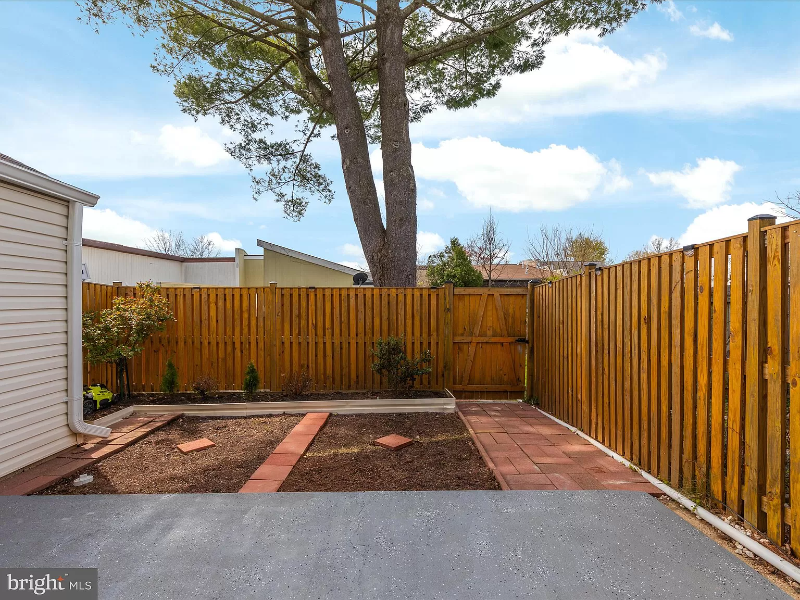 14707 Southwarke Pl - Photo 5 of 20