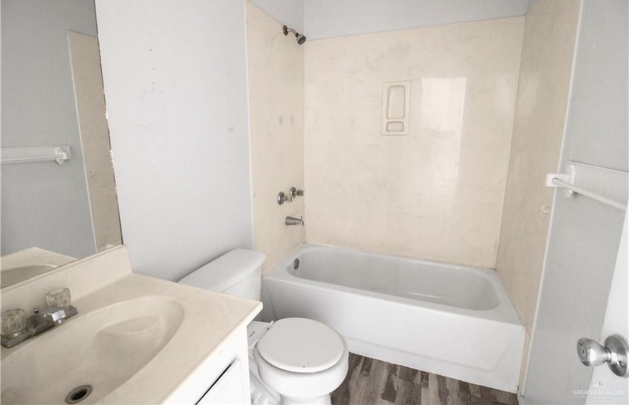 608 North Bentsen Palm Drive - Photo 2 of 11