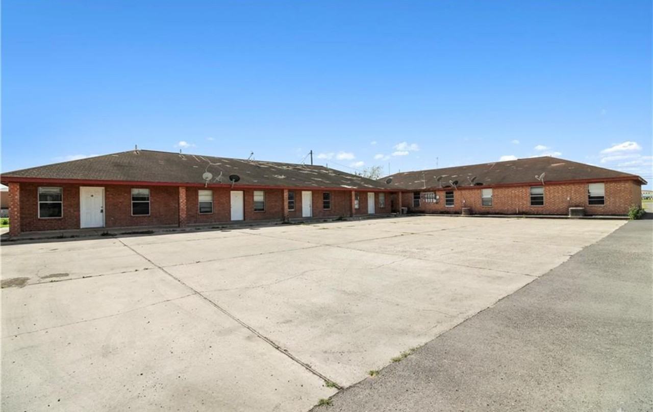 608 North Bentsen Palm Drive - Photo 5 of 11